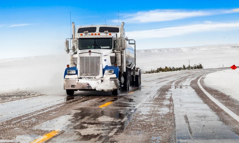 5 Helpful Tips for Safe Truck Driving This Winter